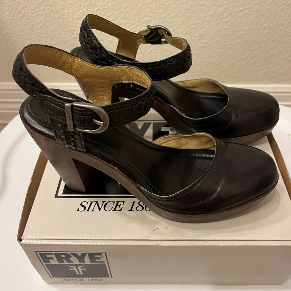 Frye Mary Jane Sandals